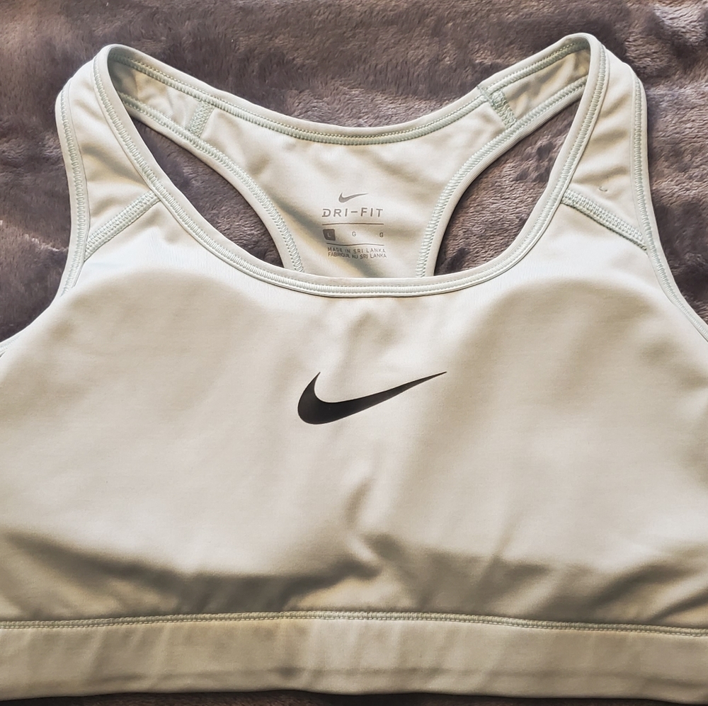 Nike dri-fit sports bra